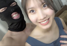 在渋谷街头到处找人摸奶⋯ 她曾是艾薇女艺人!-趣果网